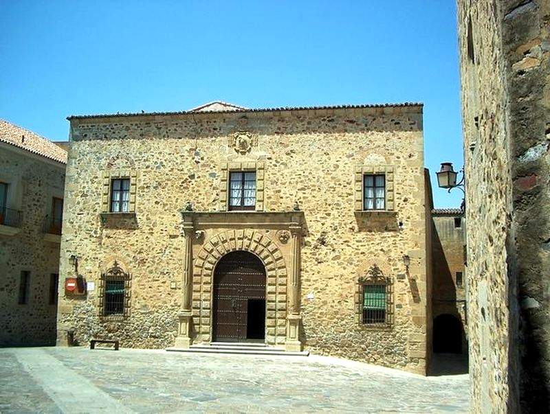 Palacio episcopal de Cáceres
