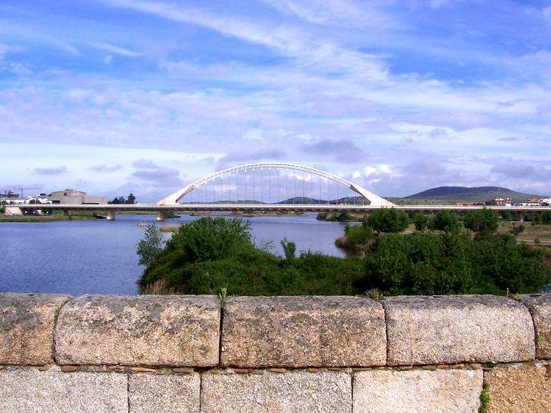Lusitania bridge over the River Guadiana, in Mérida