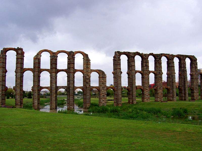 Acueducto de los Milagros, en Mérida