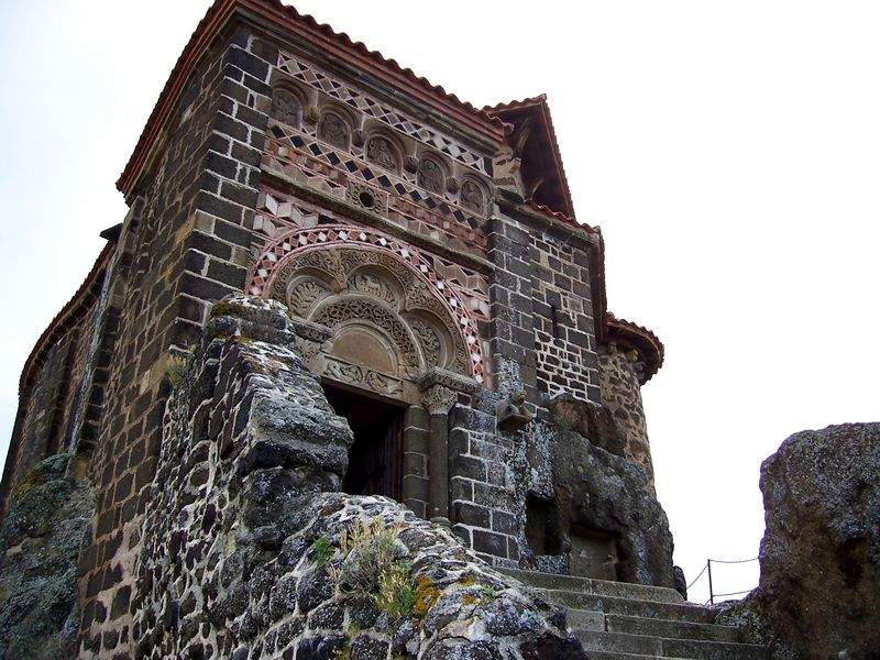 Capilla de Saint-Michel d'Aiguilhe en Le Puy (II)